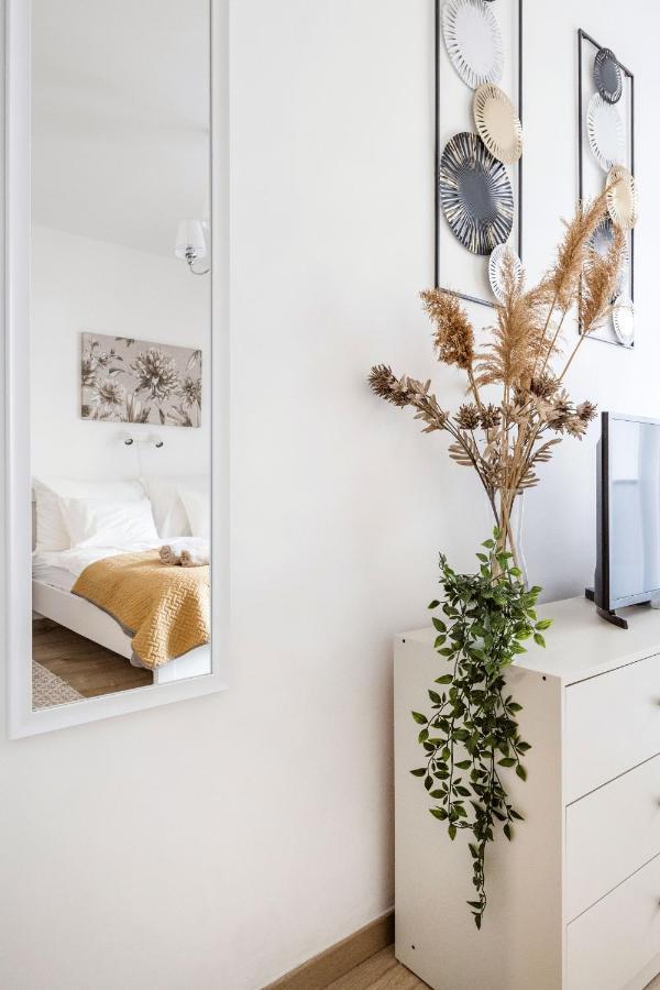 Апартаменты Stylish And Cozy Studio In The Heart Of The City Будапешт Экстерьер фото